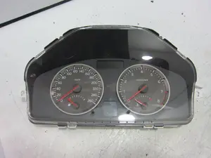 Foto de CUADRO INSTRUMENTOS VOLVO S40 BERLINA 2.5 20V Turbo CAT (220 CV / 162 KW) referencia 8697035