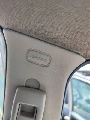 Foto de AIRBAG CORTINA DELANTERO IZQUIERDO PEUGEOT 207 SW 1.4 16V VTi (95 CV / 70 KW) referencia 8331W8 foto 4