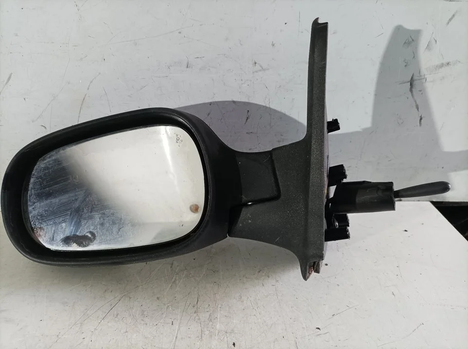Foto de RETROVISOR IZQUIERDO NISSAN MICRA (K12E) 1.2 CAT (80 CV / 59 KW) referencia 011031