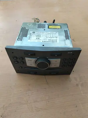 Foto de SISTEMA AUDIO / RADIO CD OPEL ZAFIRA B 1.9 CDTI (120 CV / 88 KW) referencia GM0D3175968452