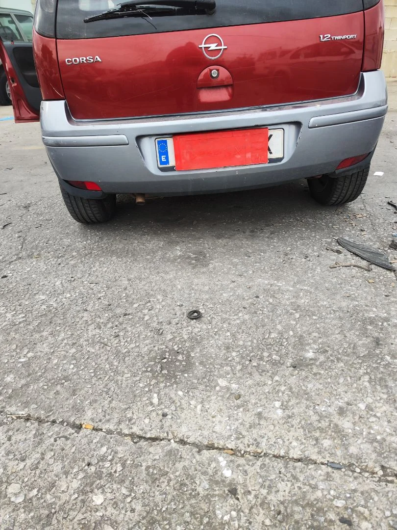 Foto de PARAGOLPES TRASERO OPEL CORSA C 1.2 16V CAT (Z 12 XEP / LB4) (80 CV / 59 KW)