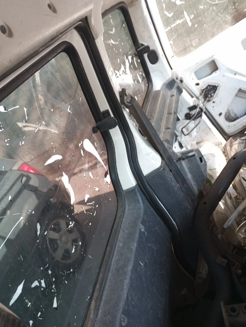Foto de CINTURON SEGURIDAD TRASERO DERECHO CITROEN BERLINGO 1.9 Diesel (69 CV / 51 KW)