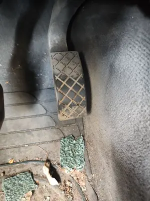 Foto de POTENCIOMETRO PEDAL VOLKSWAGEN PASSAT BERLINA (3B2) 1.9 TDI (116 CV / 85 KW) referencia 8D1721140B