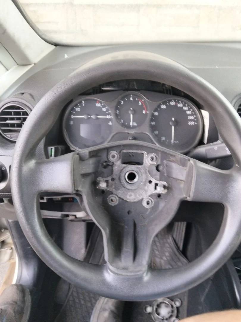 Foto de VOLANTE SEAT ALTEA (5P1) 1.9 TDI (105 CV / 77 KW) referencia 5P0419091ANRZL