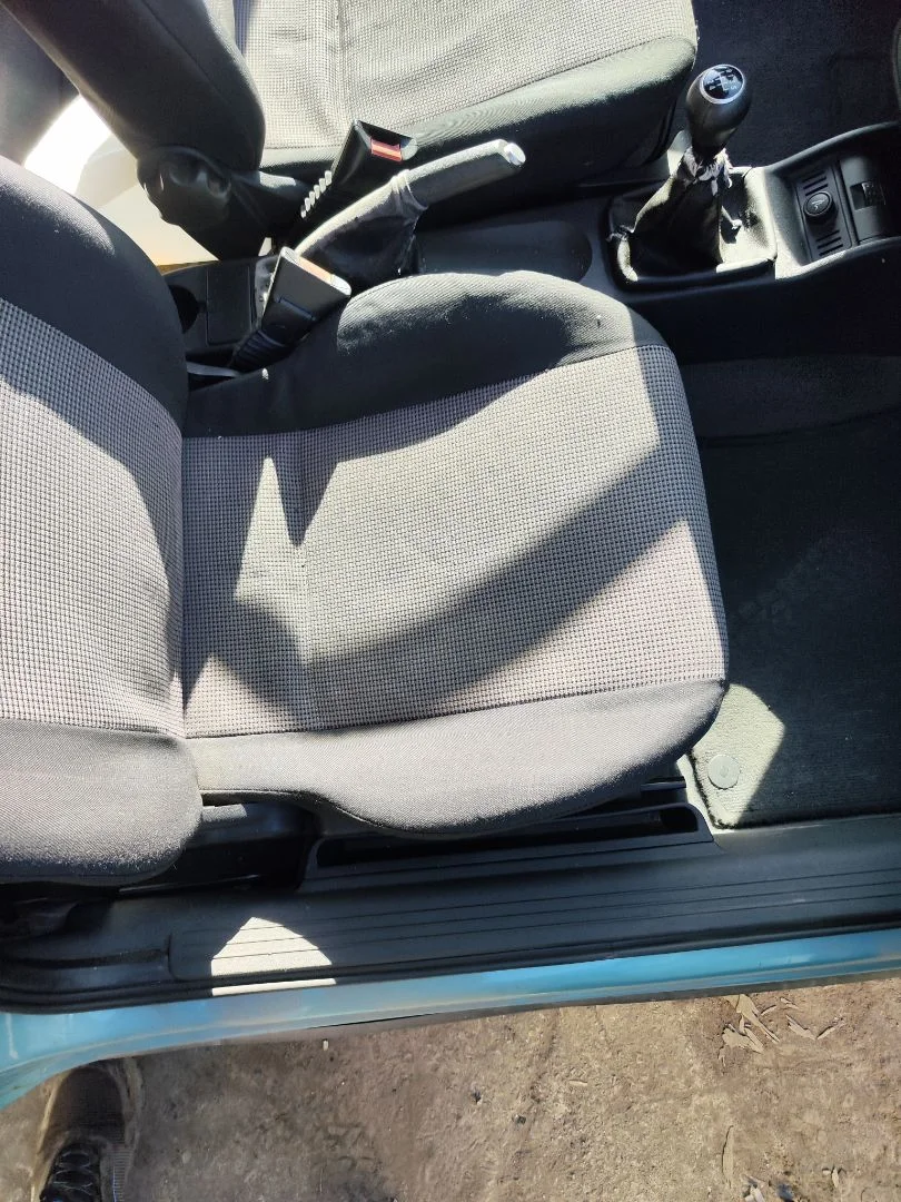 Foto de ASIENTO DELANTERO DERECHO OPEL CORSA C 1.2 16V CAT (Z 12 XEP / LB4) (80 CV / 59 KW)