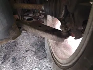 Foto de BRAZO SUSPENSION DELANTERO IZQUIERDO MAZDA 6 BERLINA (GJ) 2.2 Turbodiesel CAT (175 CV / 129 KW) referencia 273C0711