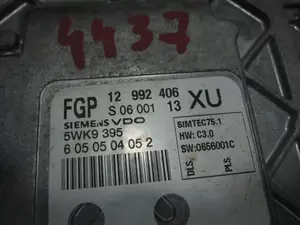 Foto de CENTRALITA MOTOR UCE OPEL ZAFIRA B 1.8 16V (140 CV / 103 KW) referencia 12992406 foto 4