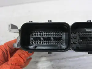 Foto de CENTRALITA MOTOR UCE AUDI A3 SPORTBACK (8PA) 1.9 TDI (105 CV / 77 KW) referencia 03G906056N foto 4
