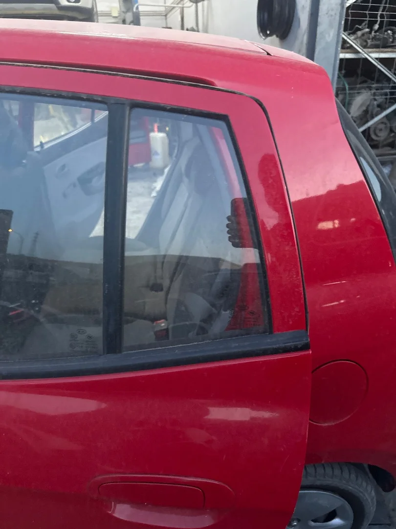Foto de LUNA CUSTODIA TRASERA IZQUIERDA KIA PICANTO (SA) 1.1 CAT (65 CV / 48 KW)