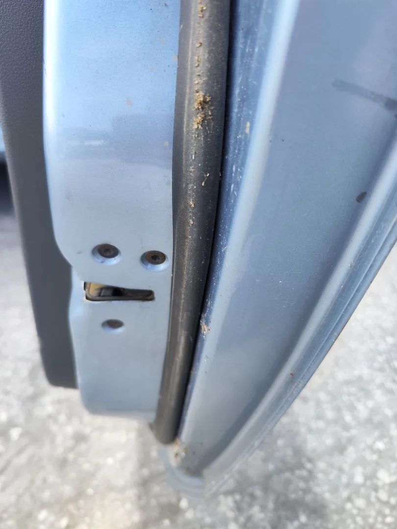 Foto de CERRADURA PUERTA DELANTERA DERECHA FORD FOCUS BERLINA (CAP) 1.6 TDCi CAT (90 CV / 66 KW) referencia 5133420