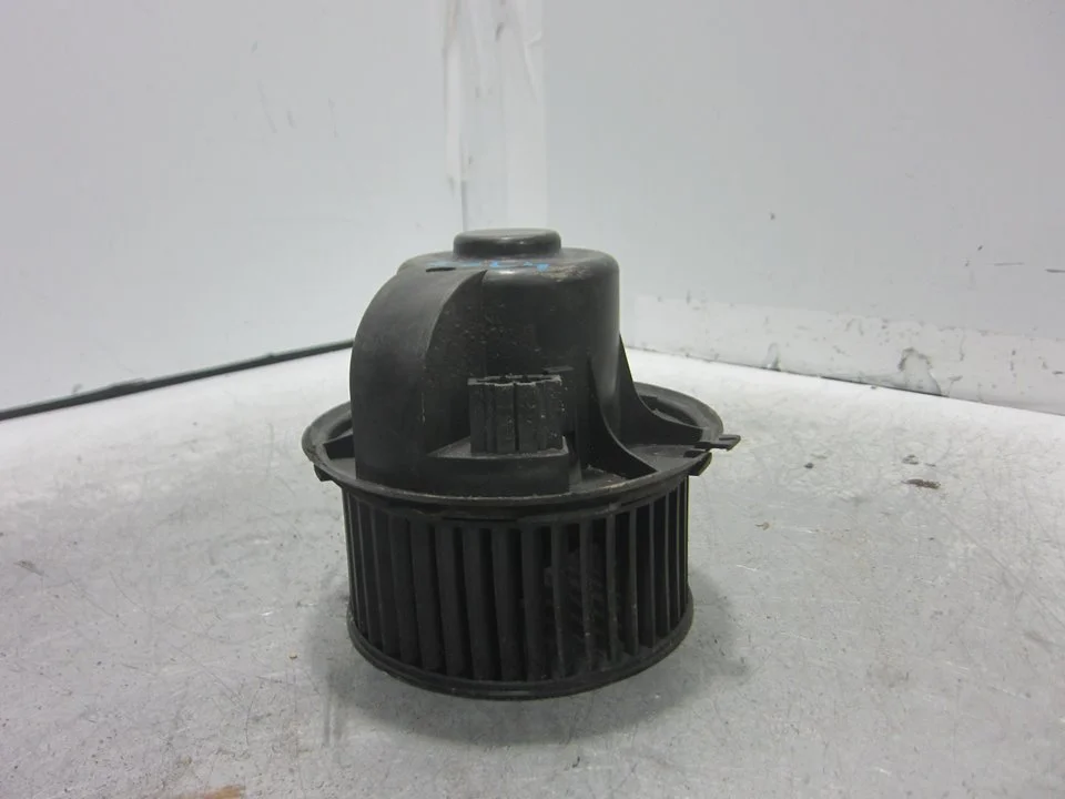 Foto de MOTOR CALEFACCION SEAT IBIZA (6L1) 1.4 16V (75 CV / 55 KW) referencia 7M1819021