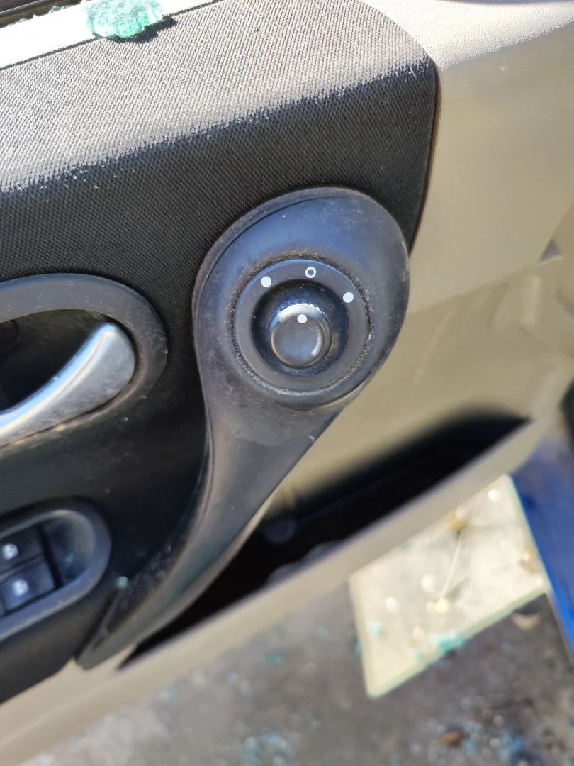 Foto de MANDO RETROVISOR RENAULT MEGANE II BERLINA 5P 1.5 dCi Diesel (101 CV / 74 KW)