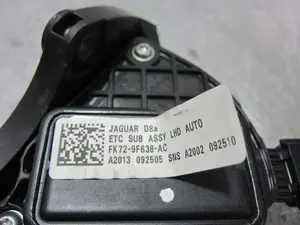 Foto de POTENCIOMETRO PEDAL LAND ROVER RANGE ROVER EVOQUE 2.0 Td4 CAT (150 CV / 110 KW) referencia FK729F836AC foto 4