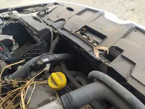 Foto de ELECTROVENTILADOR RADIADOR AIRE ACONDICIONADO RENAULT MEGANE III BERLINA 5P 1.5 dCi Diesel CAT (86 CV / 63 KW)