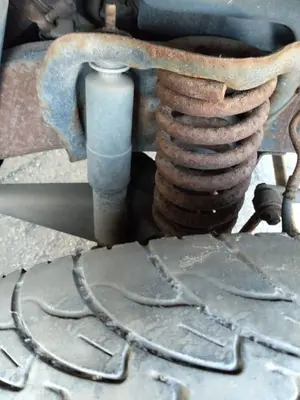 Foto de AMORTIGUADOR DELANTERO DERECHO FORD EXPLORER (UN46) 4.0 V6 CAT (156 CV / 115 KW)