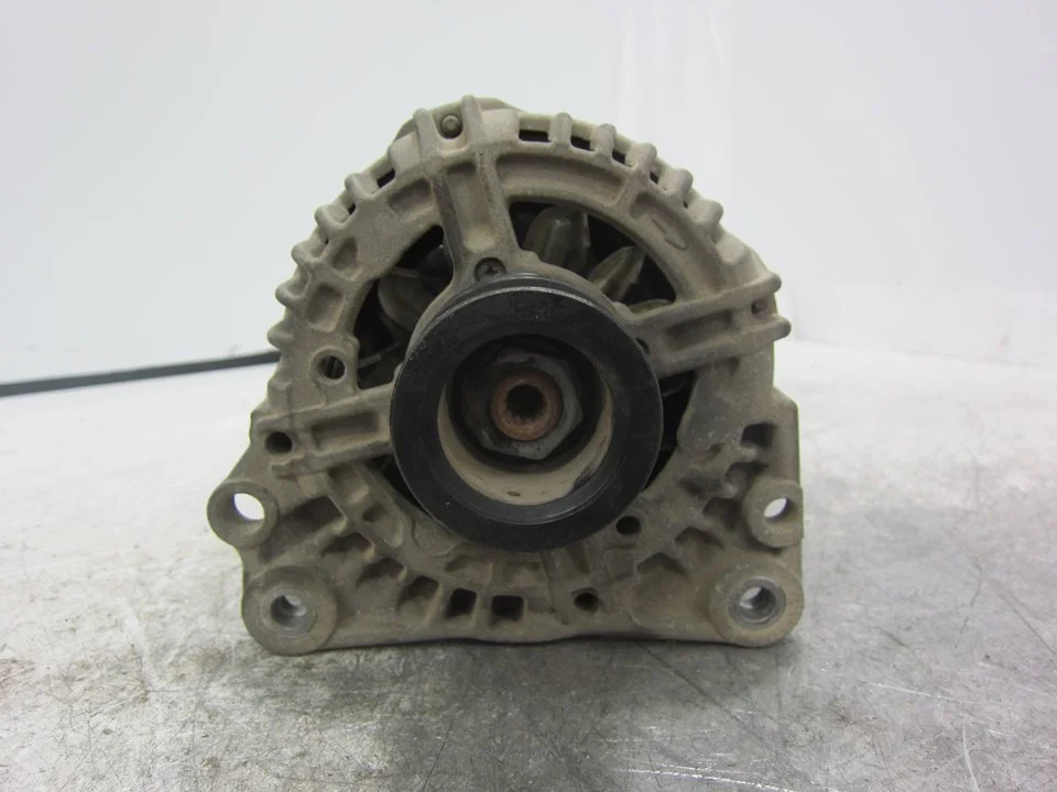 Foto de ALTERNADOR SEAT IBIZA (6L1) 1.4 16V (86 CV / 63 KW) referencia 037903025M