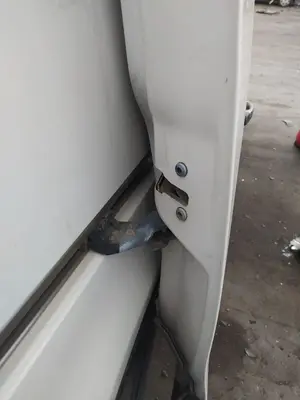 Foto de CERRADURA PUERTA TRASERA DERECHA VOLKSWAGEN CADDY (2K)(02.2004) 1.9 TDI (105 CV / 77 KW)