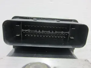 Foto de ABS AUDI A2 (8Z) 1.4 16V (75 CV / 55 KW) referencia 8Z0907379C foto 5