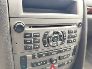 Foto de SISTEMA AUDIO / RADIO CD PEUGEOT 407 SW 2.0 16V HDi FAP CAT (RHR / DW10BTED4) (136 CV / 100 KW)
