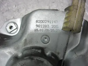Foto de ELEVALUNAS DELANTERO DERECHO RENAULT CLIO III 1.5 dCi Diesel (68 CV / 50 KW) referencia 8200281147 foto 2