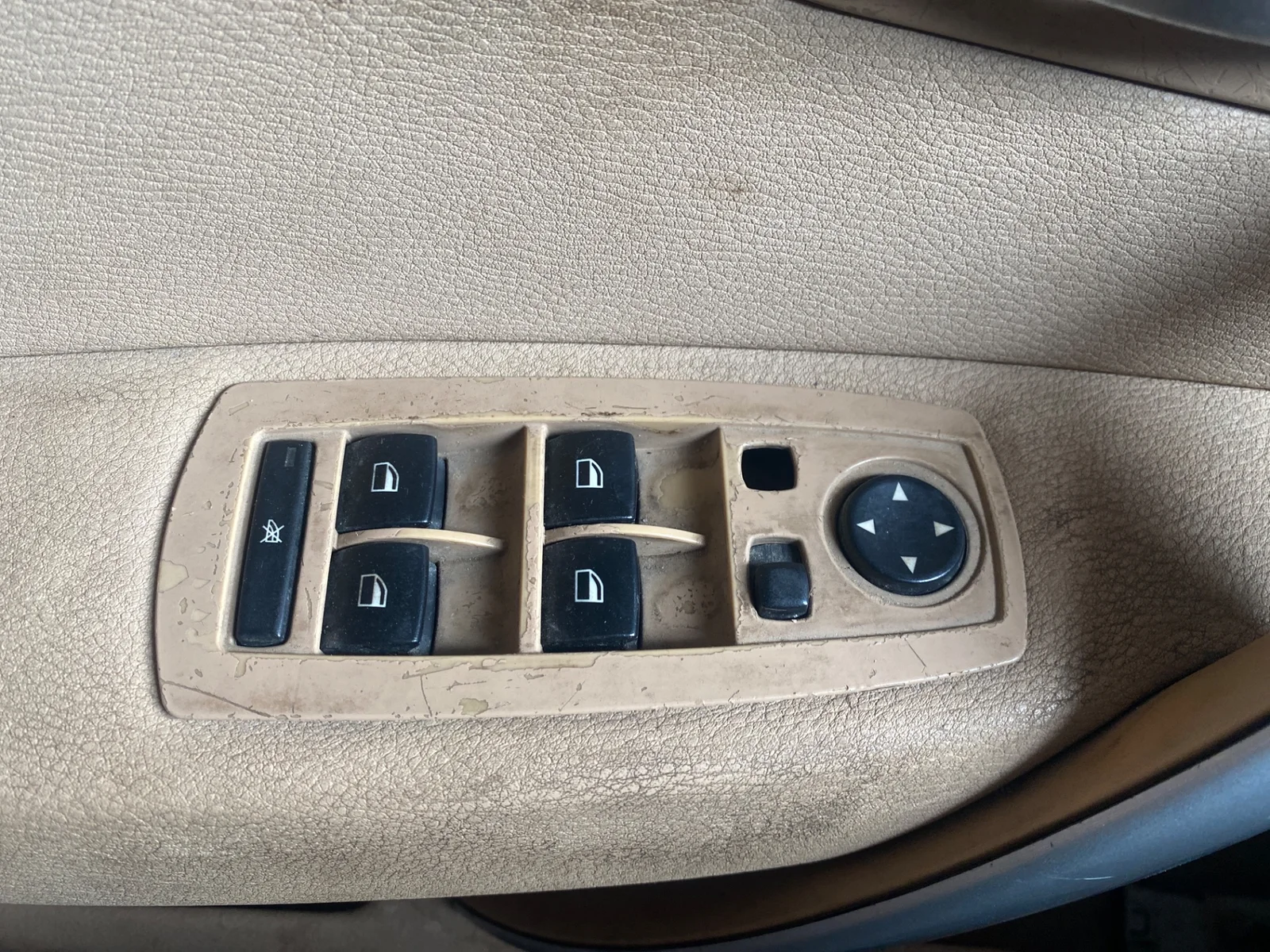 Foto de MANDO ELEVALUNAS DELANTERO IZQUIERDO BMW SERIE X3 (E83) 2.0 Turbodiesel CAT (177 CV / 130 KW)