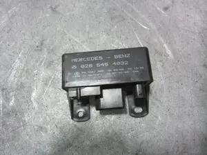 Foto de CAJA PRECALENTAMIENTO MERCEDES-BENZ CLASE ML (BM 163) 2.7 CDI 20V CAT (163 CV / 120 KW) referencia 0285454032