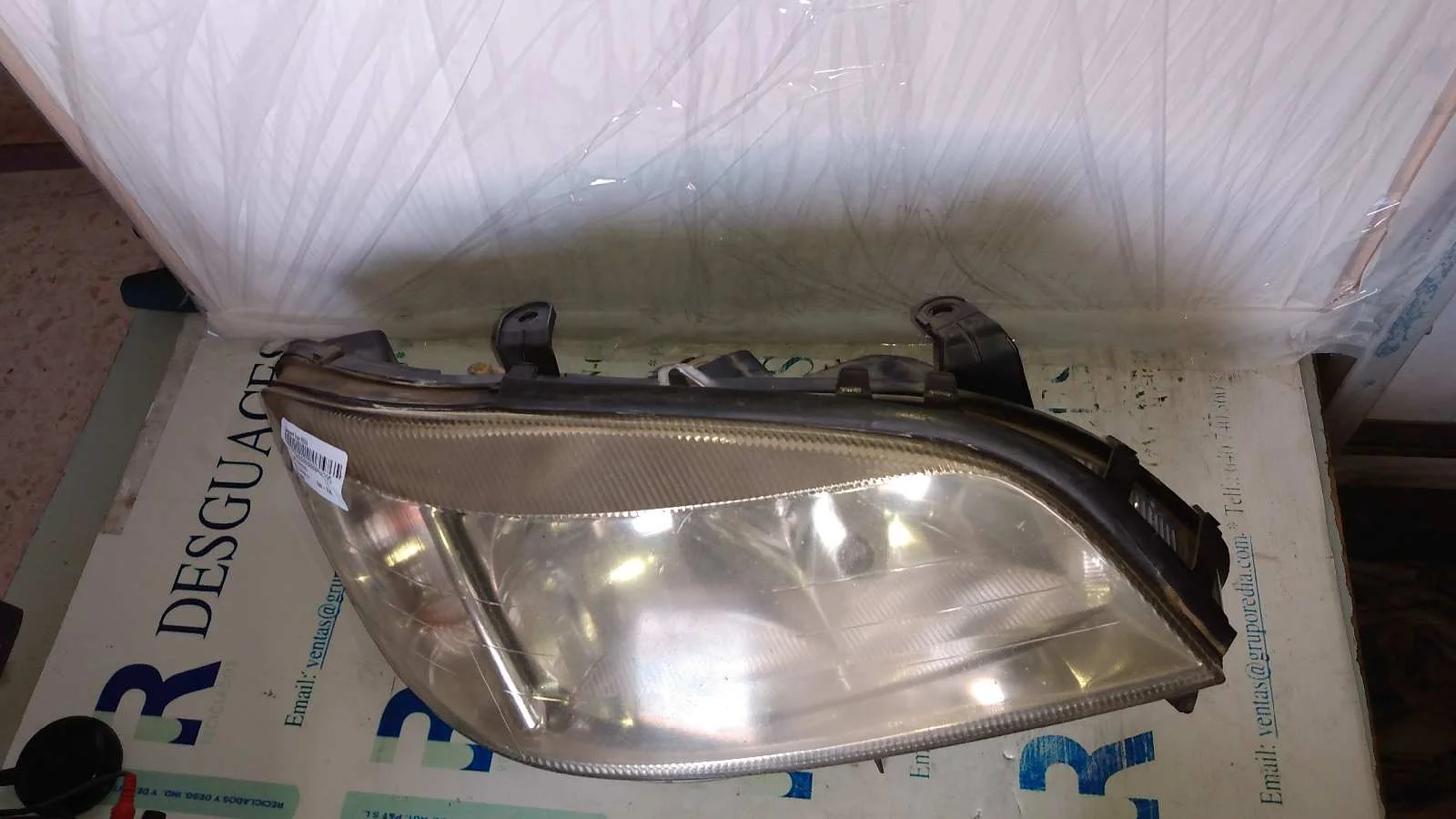 Foto de FARO DERECHO OPEL ZAFIRA A referencia 89100055