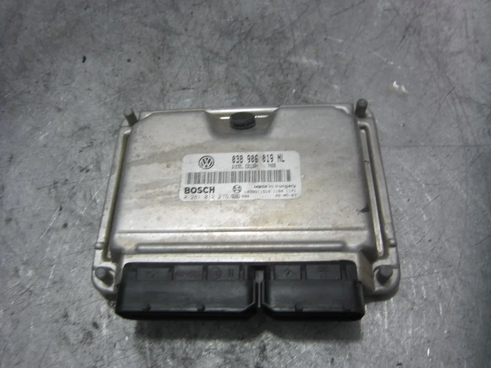Foto de CENTRALITA MOTOR UCE SEAT IBIZA (6L1) 1.9 TDI (101 CV / 74 KW) referencia 038906019NL