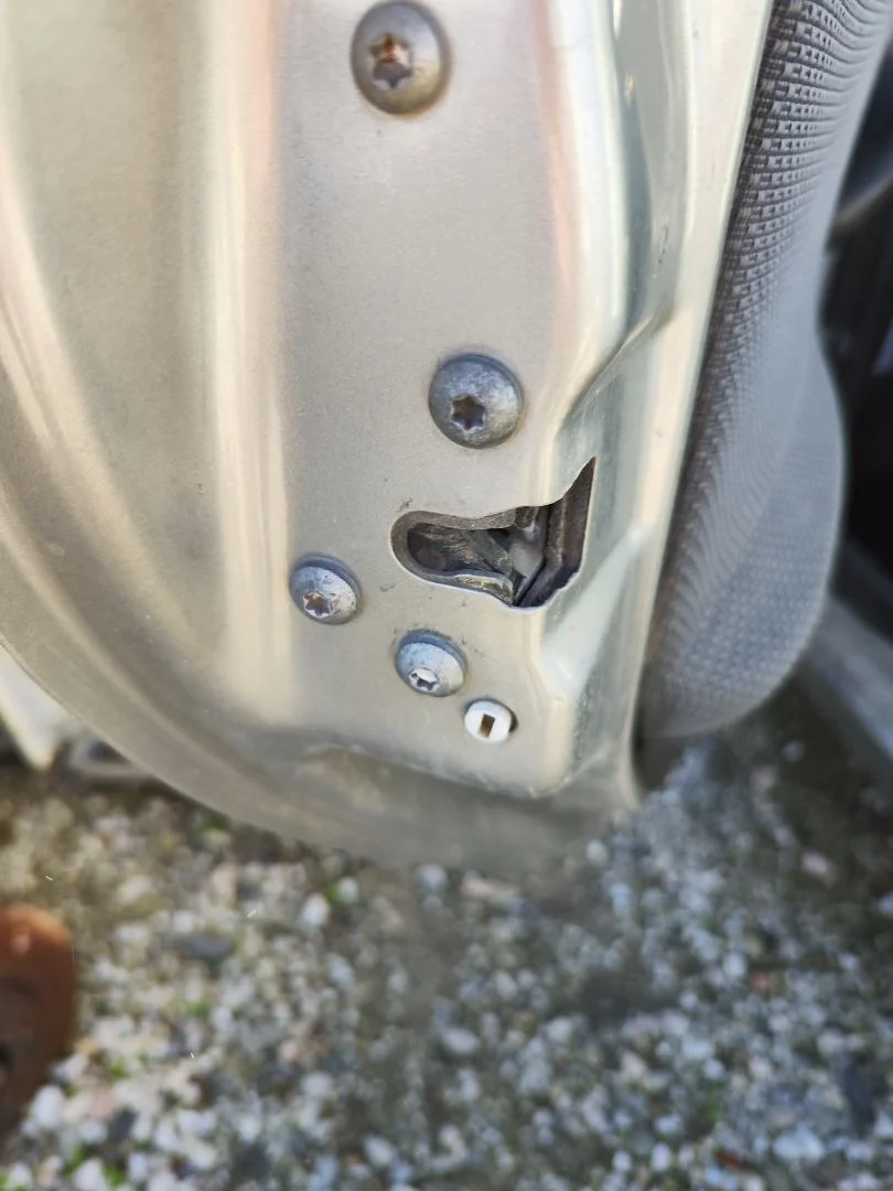 Foto de CERRADURA PUERTA TRASERA IZQUIERDA FIAT II PUNTO (188) BERLINA 1.3 JTD CAT (69 CV / 51 KW)