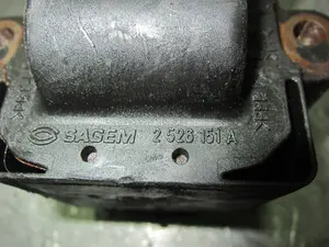 Foto de BOBINA ENCENDIDO RENAULT CLIO II FASE I (B/CB0) 1.2 (58 CV / 43 KW) referencia 7700274008 foto 2