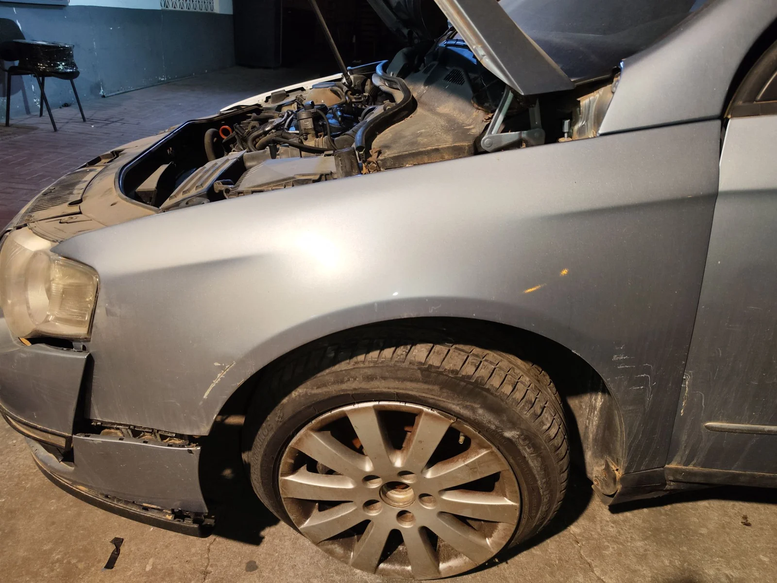 Foto de ALETA DELANTERA IZQUIERDA VOLKSWAGEN PASSAT BERLINA (3C2) 2.0 TDI (140 CV / 103 KW) referencia 3C0821021