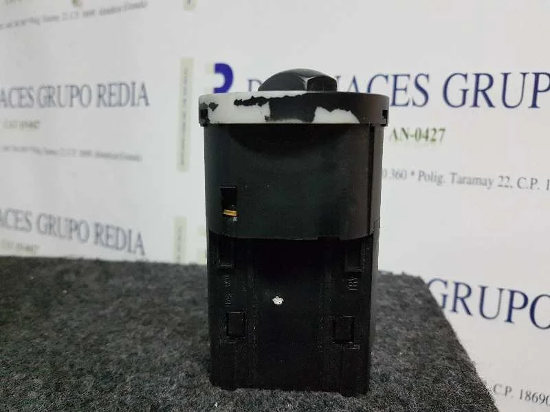 Foto de MANDO LUCES VOLKSWAGEN POLO IV (9N1) referencia 6Q0941531B