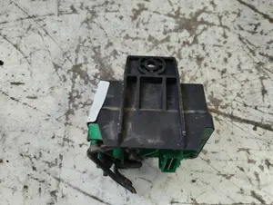 Foto de CAJA PRECALENTAMIENTO CITROEN SAXO 1.5 Diesel (57 CV / 42 KW) referencia 9639912580 foto 3