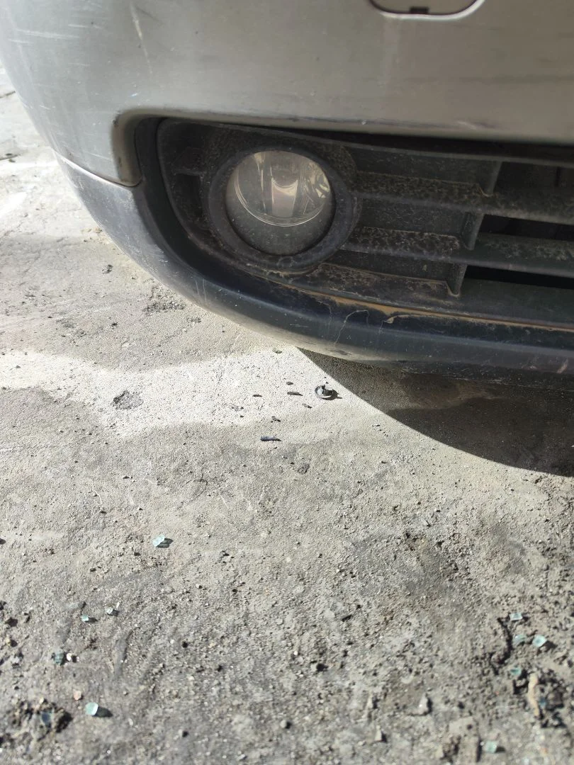 Foto de FARO ANTINIEBLA DERECHO RENAULT SCENIC II (JM) 1.5 dCi Diesel (106 CV / 78 KW)