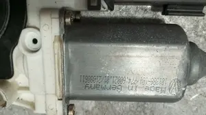 Foto de MOTOR ELEVALUNAS DELANTERO DERECHO SEAT LEON (1M1) 1.9 TDI (90 CV / 66 KW) referencia 101386101 foto 3