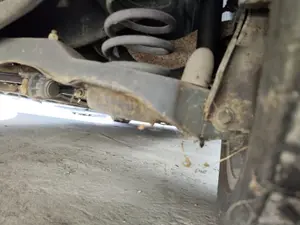 Foto de BRAZO SUSPENSION TRASERO DERECHO FORD FOCUS BERLINA (CAP) 1.8 TDCi Turbodiesel CAT (116 CV / 85 KW)