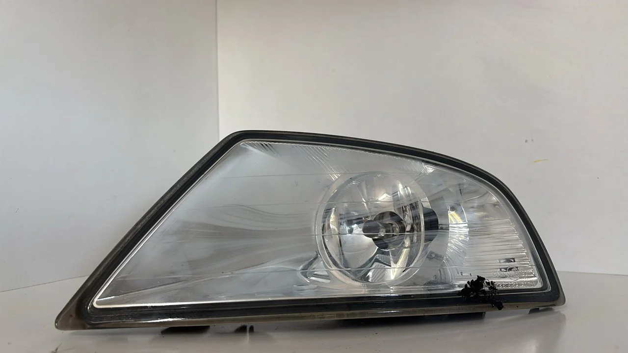 Foto de FARO ANTINIEBLA DERECHO FORD MONDEO BERLINA (GE) referencia 030506800400