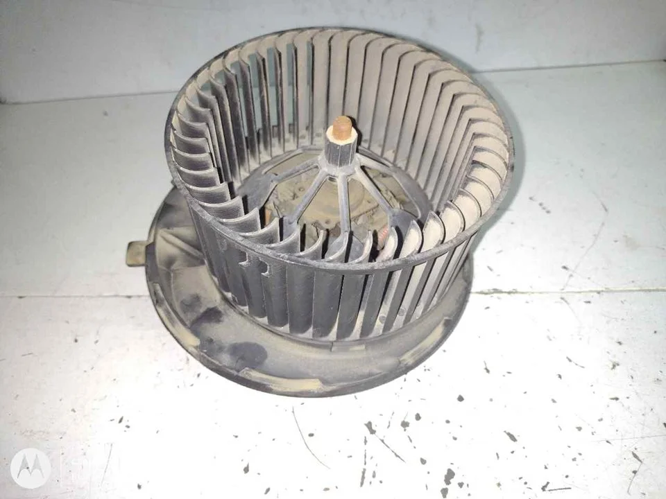 Foto de MOTOR CALEFACCION SEAT LEON (1P1) 1.9 TDI (105 CV / 77 KW) referencia 1K1819015