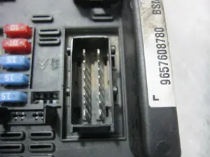 Foto de NO IDENTIFICADO PEUGEOT 206 1.4 HDi (68 CV / 50 KW) referencia 9657608780 foto 5