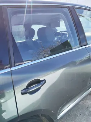Foto de LUNA TRASERA DERECHA VOLKSWAGEN TOUAREG (7LA) 2.5 TDI (174 CV / 128 KW)