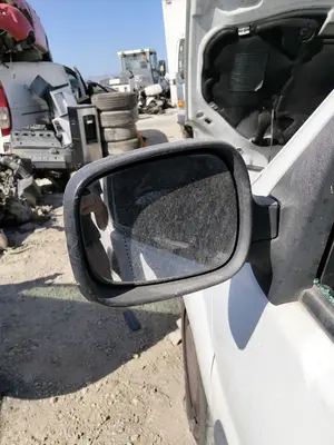 Foto de RETROVISOR IZQUIERDO RENAULT KANGOO I (F/KC0) 1.9 dCi Diesel CAT (84 CV / 62 KW)