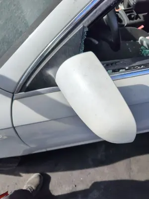 Foto de RETROVISOR IZQUIERDO AUDI A6 BERLINA (4F2) 2.0 TDI (140 CV / 103 KW) foto 2