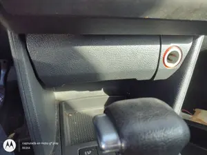 Foto de CENICERO VOLKSWAGEN TOURAN (1T2) 1.9 TDI (105 CV / 77 KW)