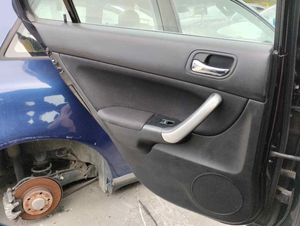 Foto de GUARNECIDO PUERTA TRASERA IZQUIERDA HONDA ACCORD BERLINA (CL/CN) 2.0 VTEC CAT (155 CV / 114 KW)