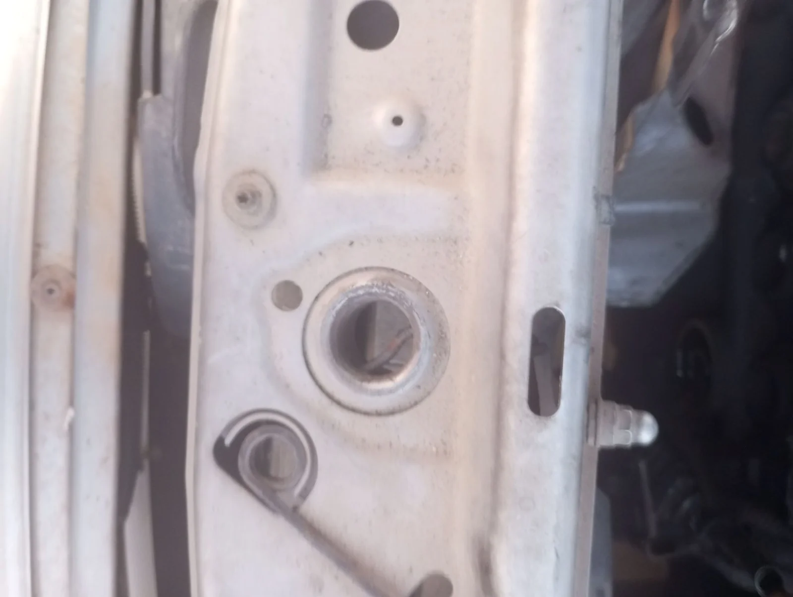 Foto de CERRADURA CAPO OPEL ASTRA G BERLINA 1.6 CAT (Z 16 SE / L55) (84 CV / 62 KW) referencia 39082860