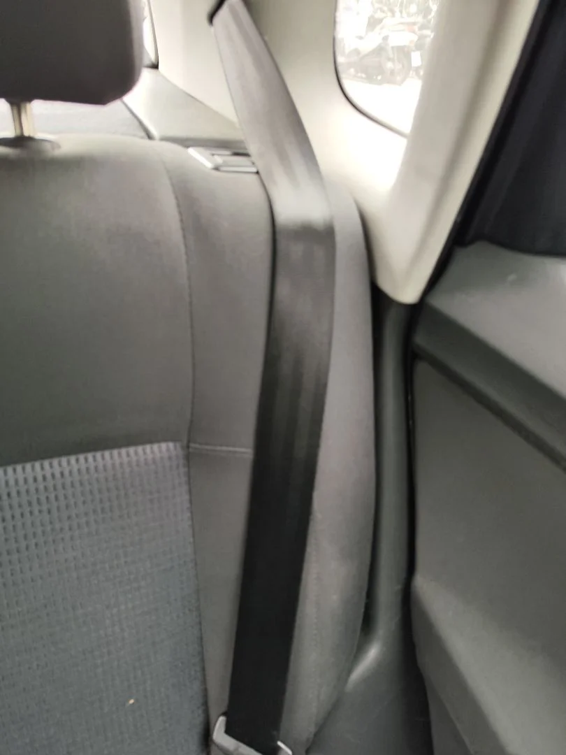 Foto de CINTURON SEGURIDAD TRASERO IZQUIERDO VOLKSWAGEN POLO IV (9N1) 1.4 16V (75 CV / 55 KW)