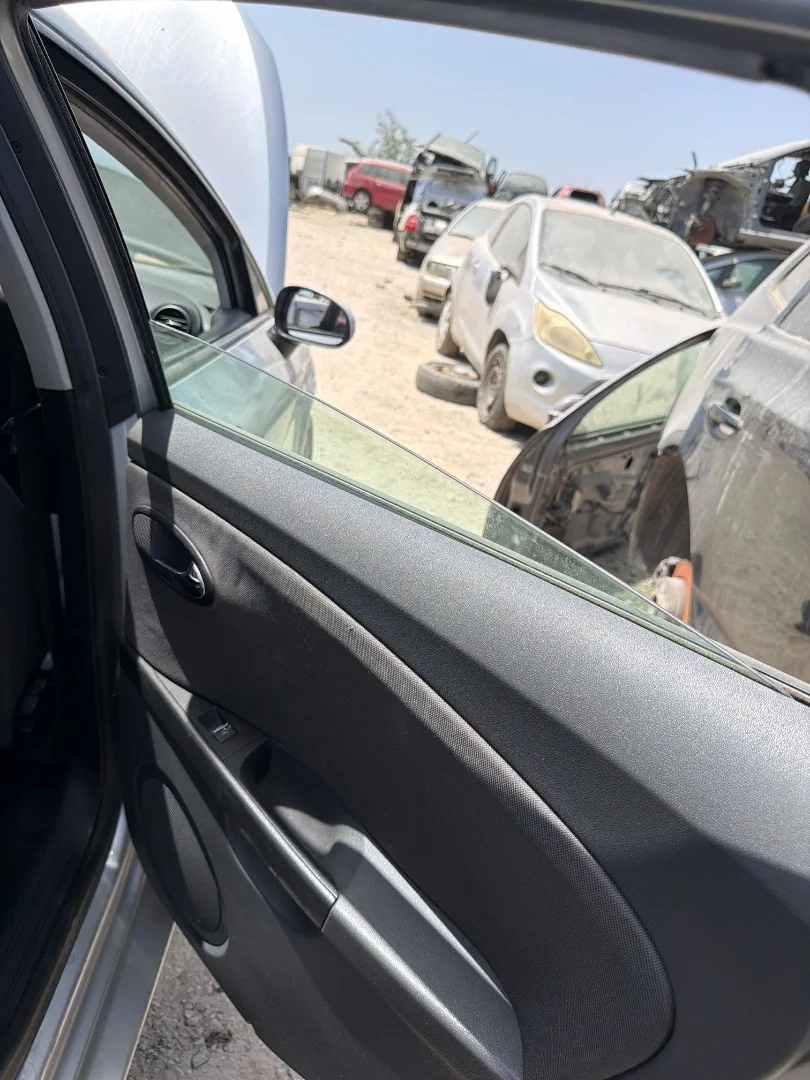 Foto de LUNA TRASERA DERECHA SEAT LEON (1P1)