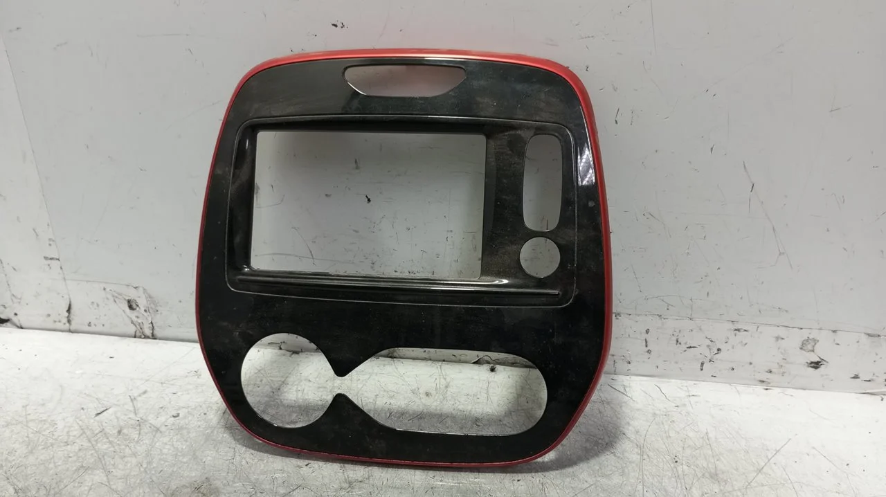 Foto de NO IDENTIFICADO RENAULT CAPTUR I 1.5 dCi Diesel FAP (110 CV / 81 KW) referencia 682701605R