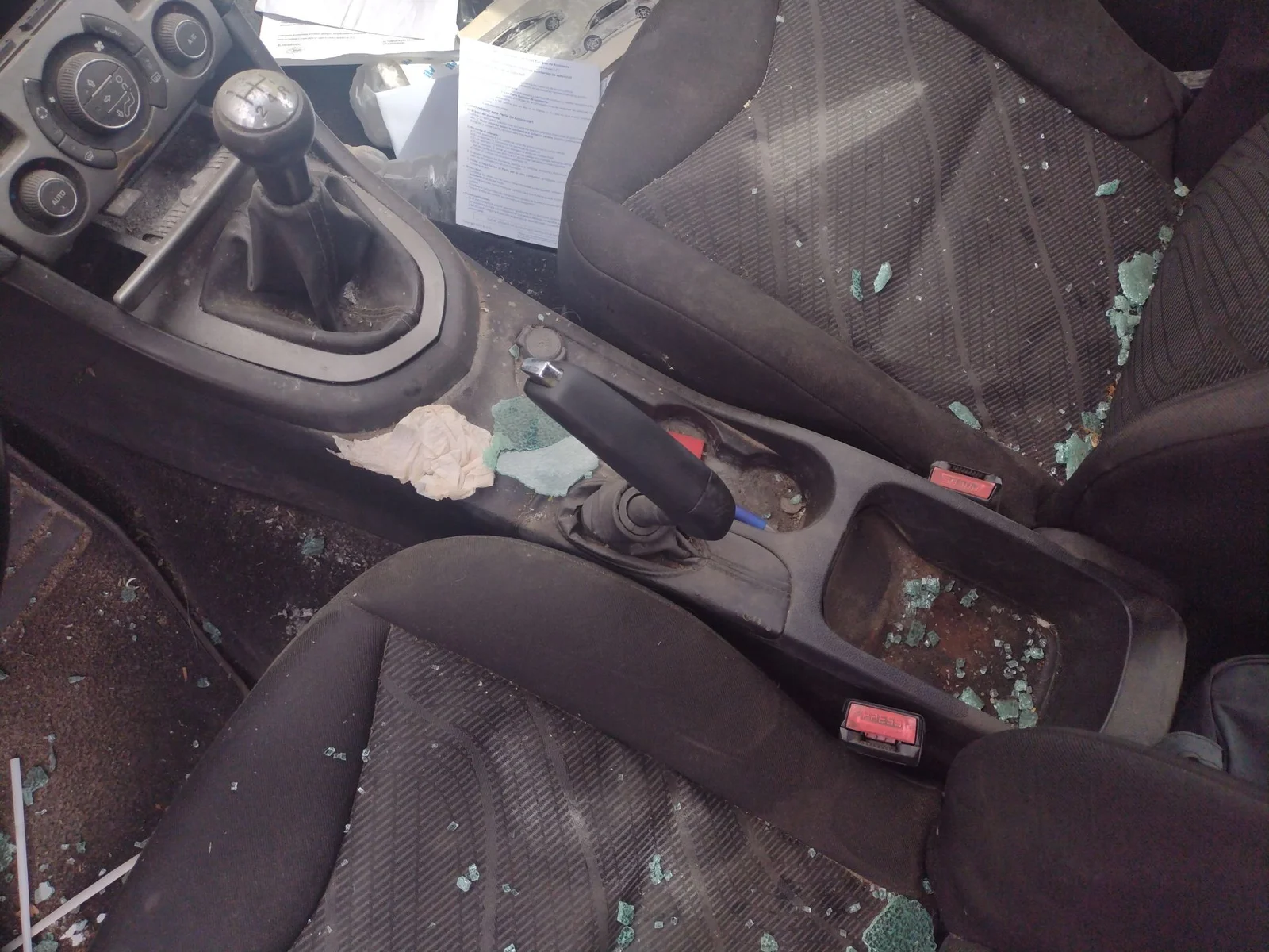Foto de CONSOLA CENTRAL PEUGEOT 308 1.6 16V HDi (90 CV / 66 KW) referencia 96775883