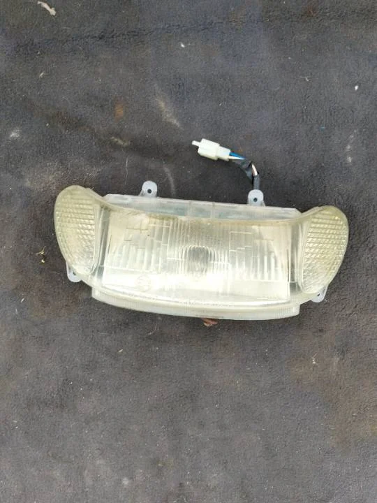 Foto de FARO DELANTERO SYM MIO 50 referencia 33120-KDK-E0